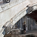 Momenti veneziani 43 - Sotto il ponte